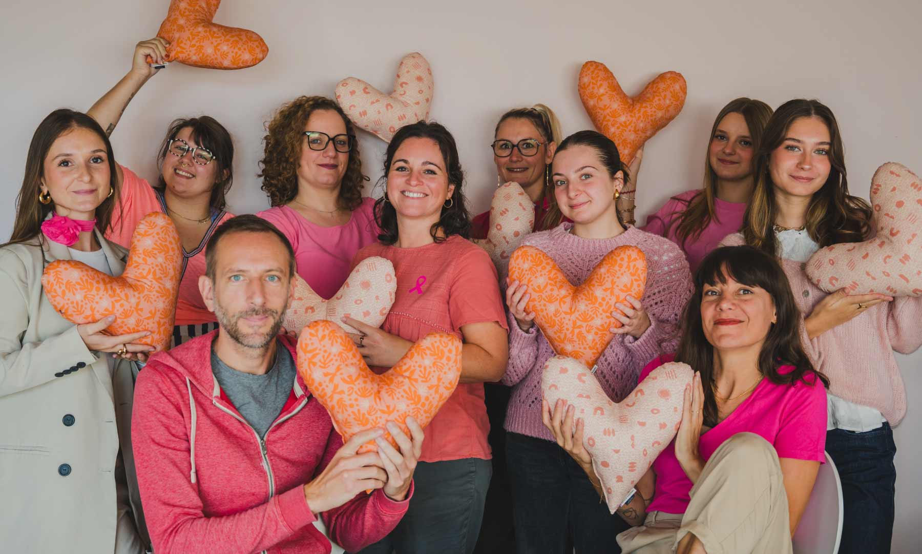 Octobre Rose : des coussins cœur pour le cancer du sein 🎀