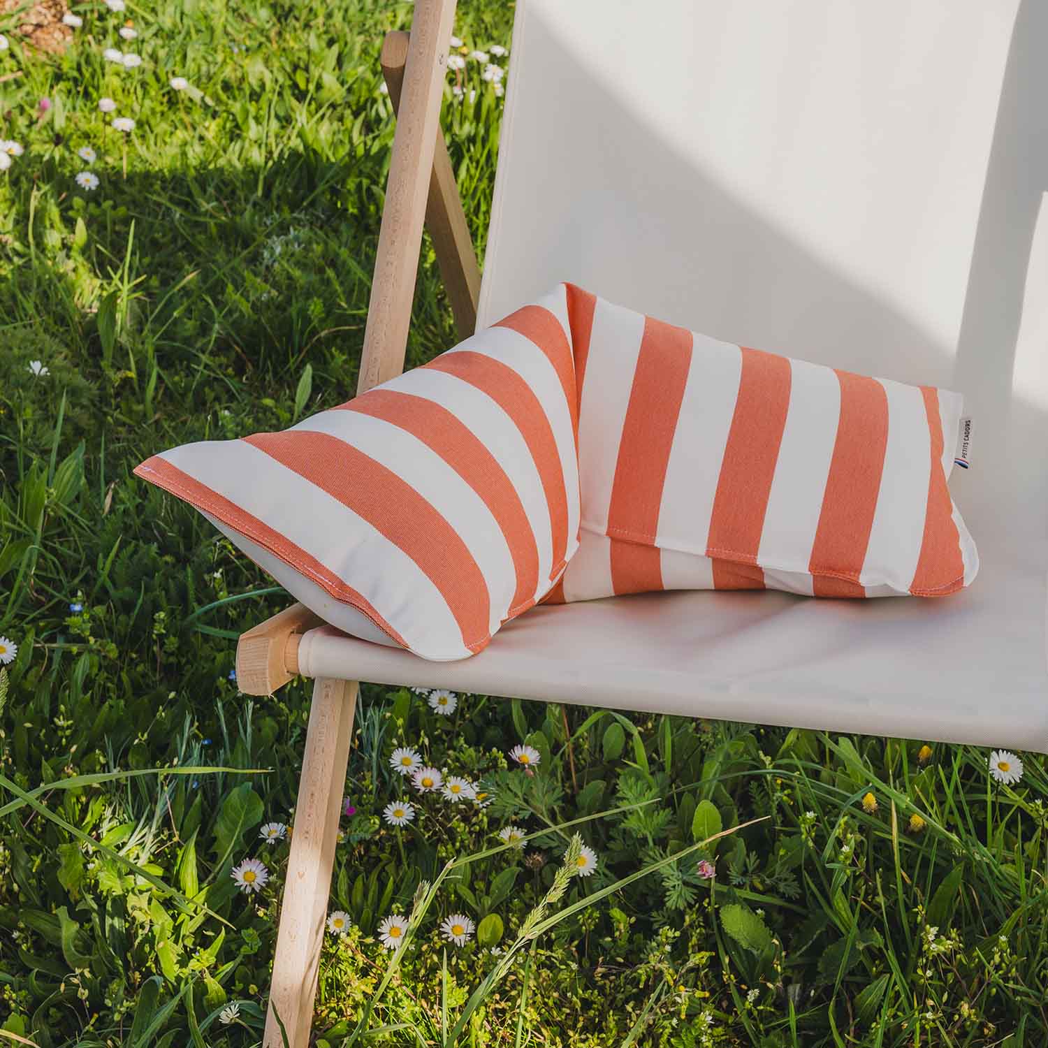 Outdoor neck cushion · ƩPICUR Cannes