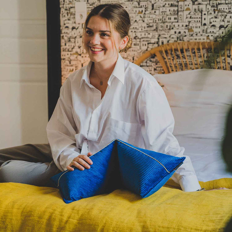 Coussin repose tête et de décoration · ƩPICUR Poséidon