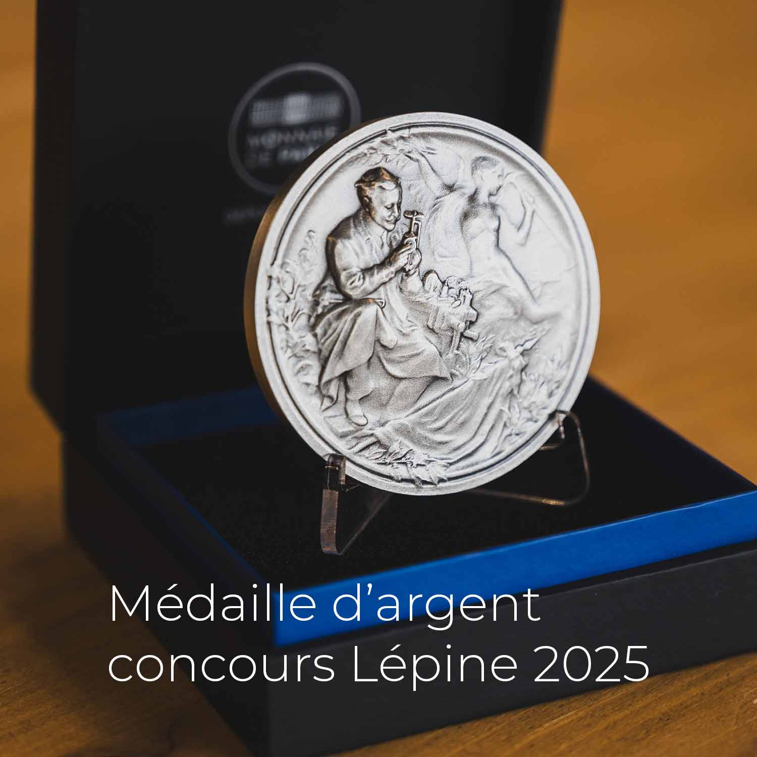 Coussin d'allaitement sangle corail · DUOH!