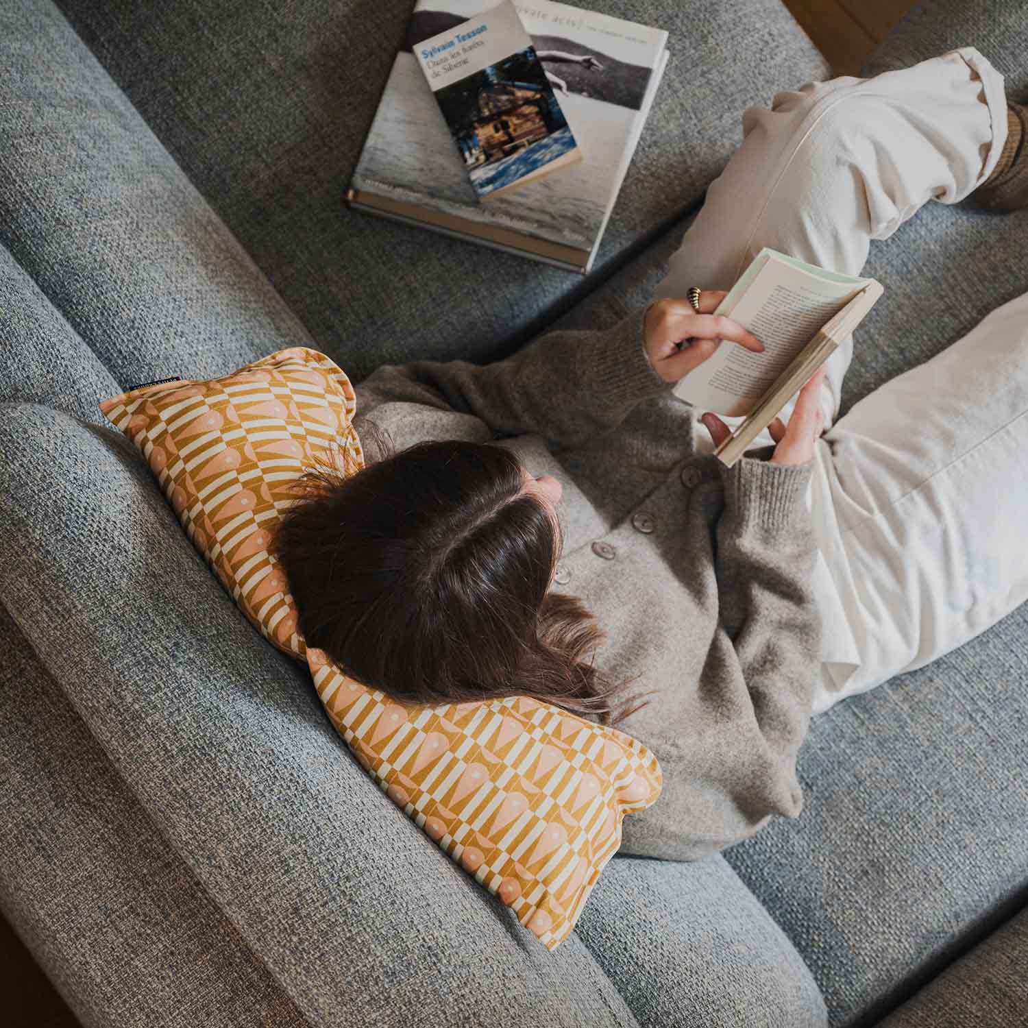 Coussin repose tête et de décoration · ƩPICUR Thémis