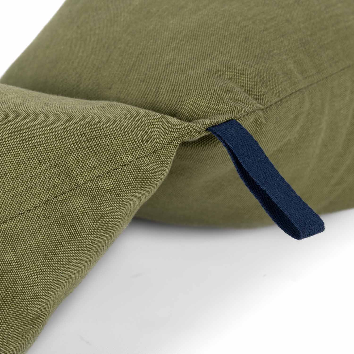 Coussin du quotidien · SALVADOR Vancouver